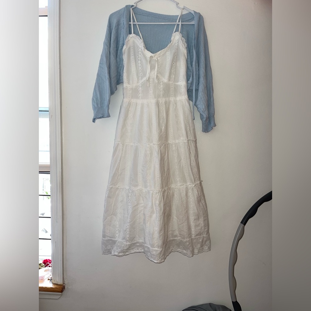 Elegant White Lace Dress